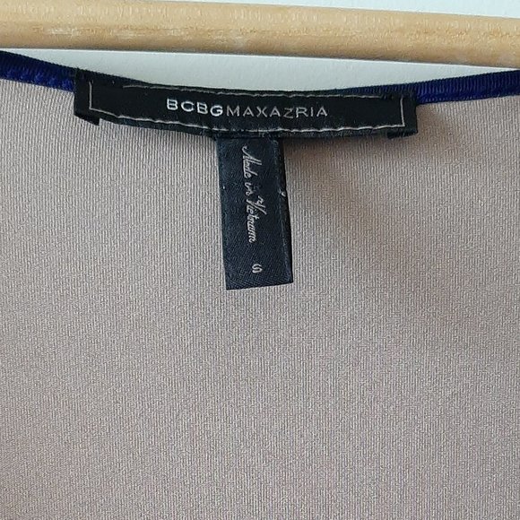 BCBGMAXAZRIA Lace Dress - Size Small - Picture 2 of 5